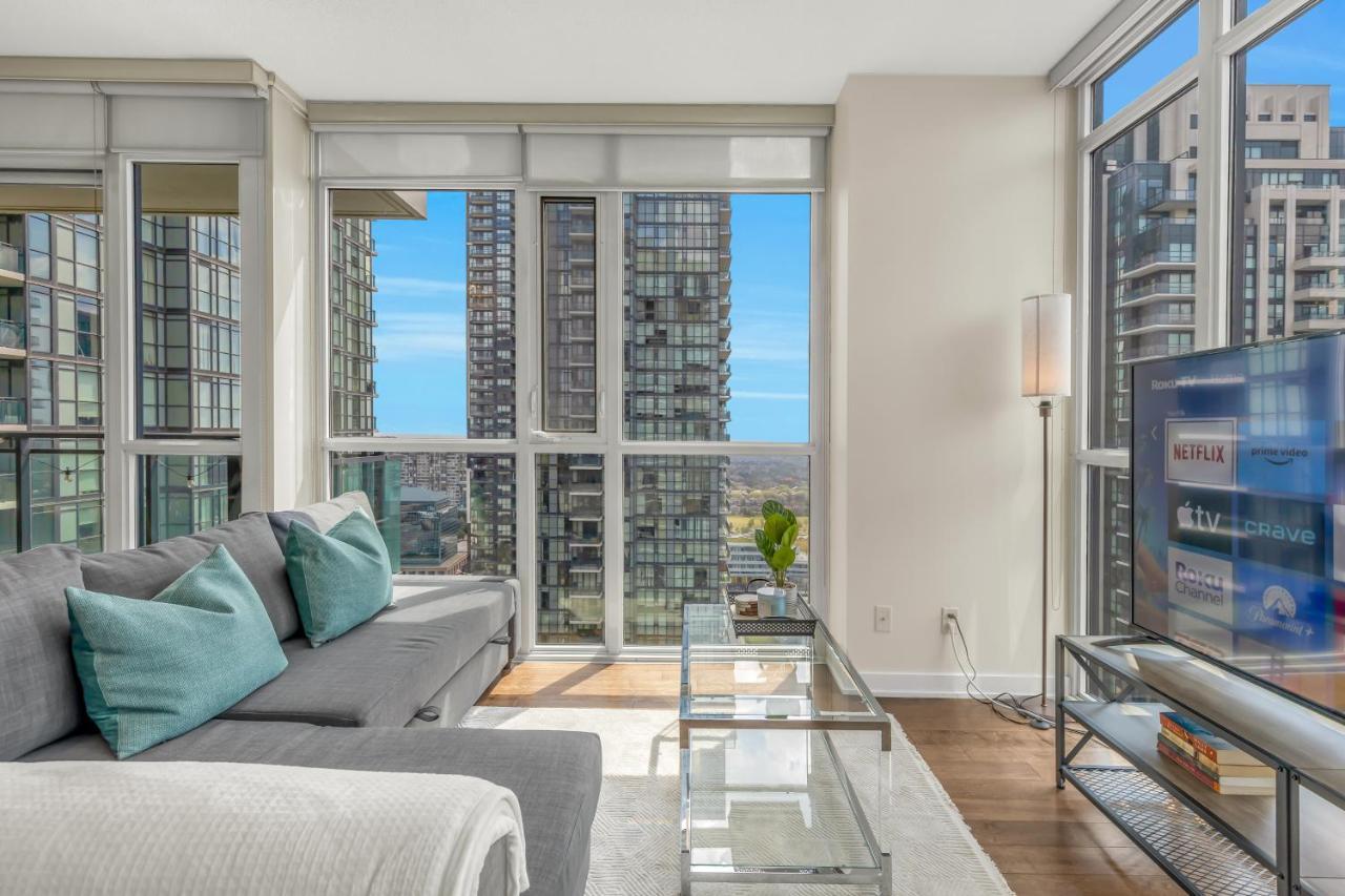Ultra Luxurious 2.5 Bedroom 2 Full Bathroom 1 Parking Condo Near Sq1 Striking Views Mississauga Exterior photo
