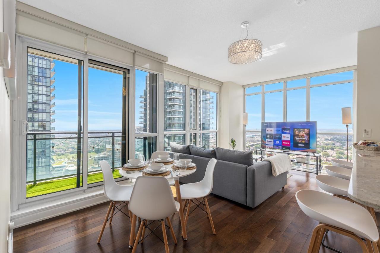 Ultra Luxurious 2.5 Bedroom 2 Full Bathroom 1 Parking Condo Near Sq1 Striking Views Mississauga Exterior photo