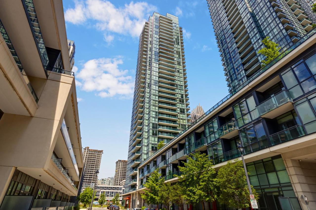 Ultra Luxurious 2.5 Bedroom 2 Full Bathroom 1 Parking Condo Near Sq1 Striking Views Mississauga Exterior photo