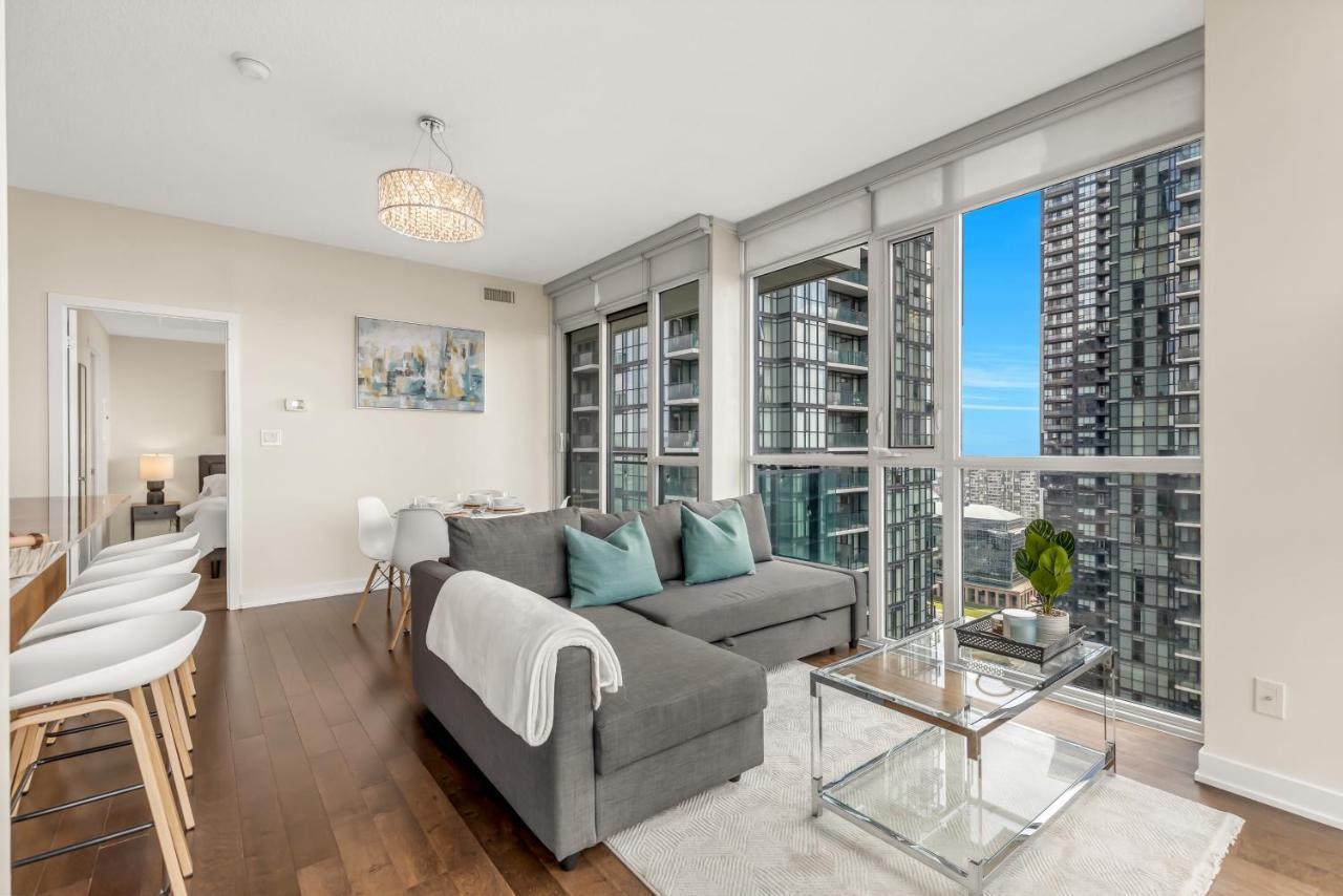 Ultra Luxurious 2.5 Bedroom 2 Full Bathroom 1 Parking Condo Near Sq1 Striking Views Mississauga Exterior photo
